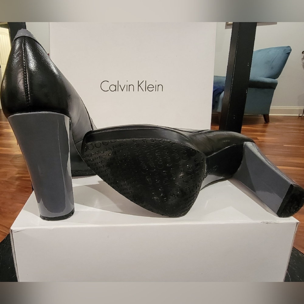 Calvin Klein heels - Picture 3 of 3